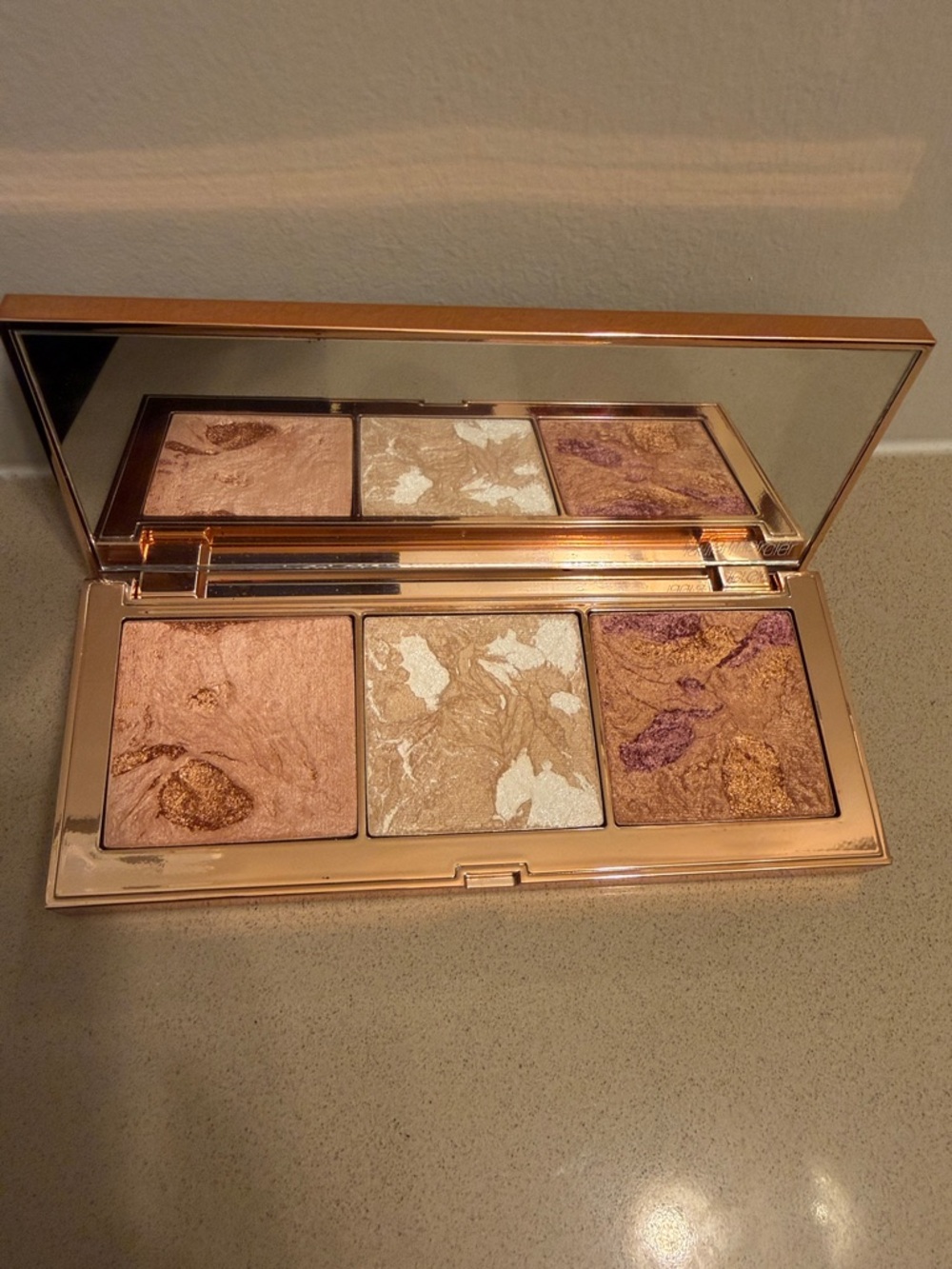 laura mercier stardust radiant glow palette - Picture 2 of 8